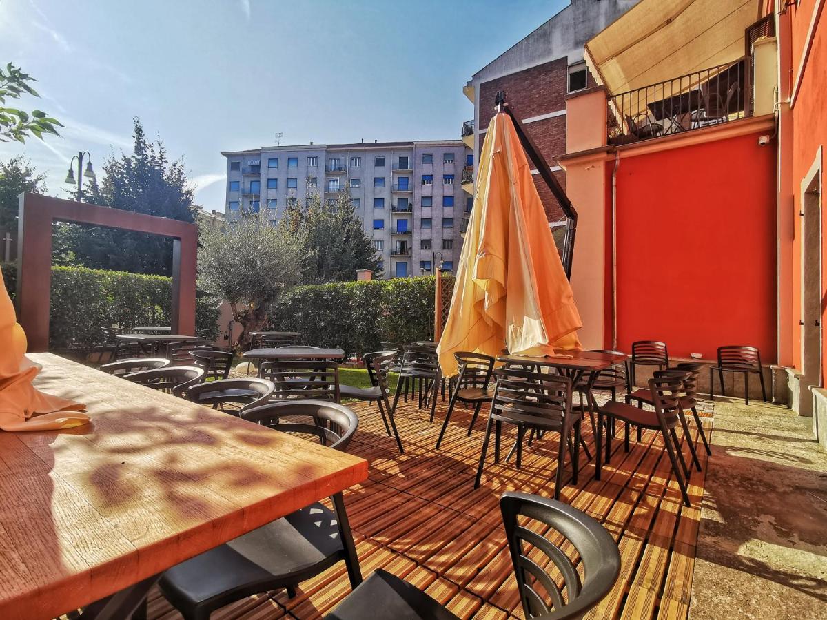 Regis B&B Camere Centro Storico Chivasso Exterior foto